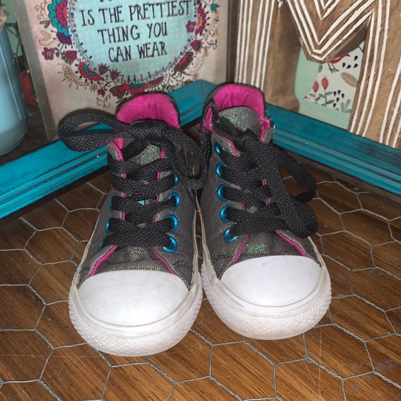 baby girl converse size 6